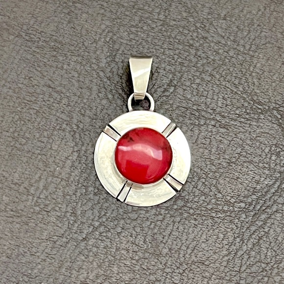 🔴SOLD🔴 Vintage Taxco Mexico sterling silver red jasper pendant - Picture 4 of 10